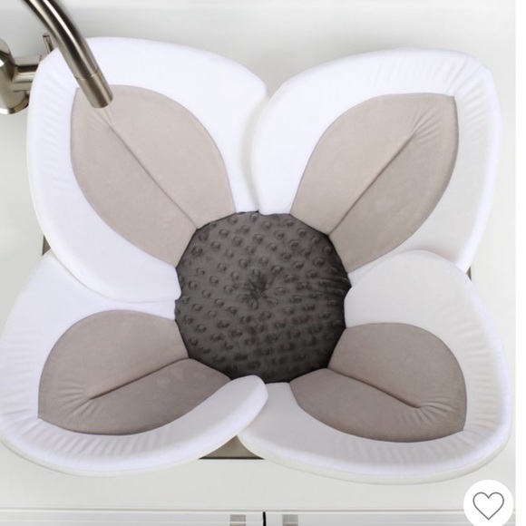 Blooming Bath Lotus for baby bath - Picture 3 of 4